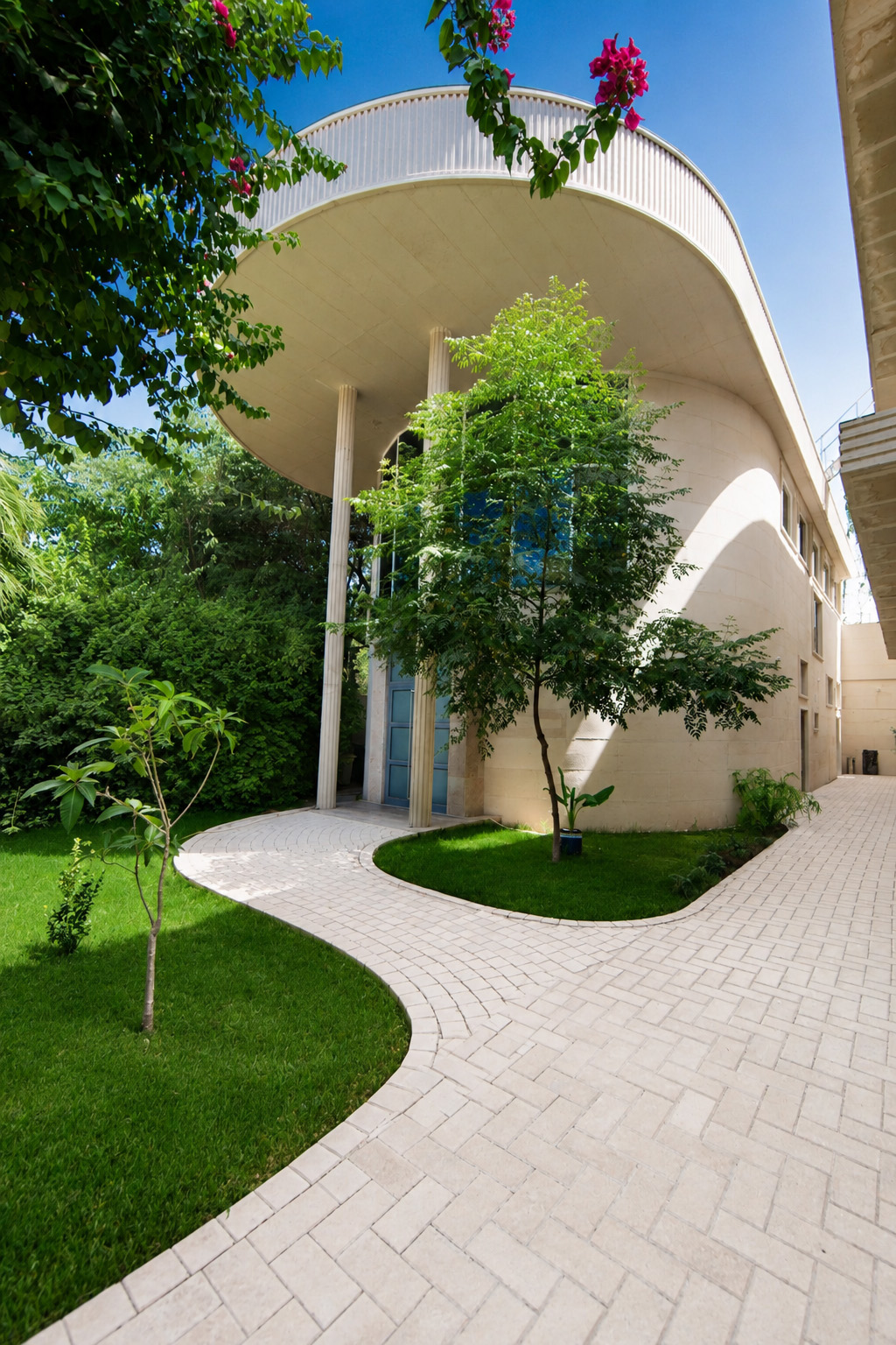 Garden setting